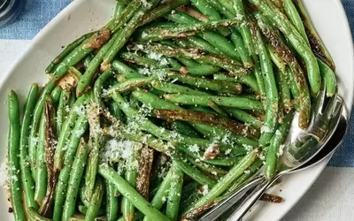 Delectable Cacio e Pepe Green Beans