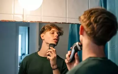 Understanding "Looksmaxxing": A Dangerous Trend for Teen Boys