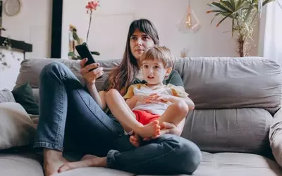 Understanding the 'Silky Mom' Parenting Approach