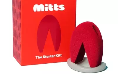 The Versatile Mitts Sponge: A Kitchen Essential Beyond Wine Glasses