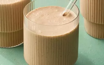 Velvety Almond Butter Chocolate Banana Smoothie: A Protein-Packed Delight