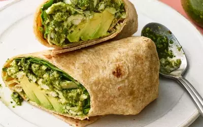 The Ultimate High-Protein Chicken Wrap with Zesty Pesto