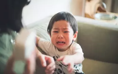 Understanding Disorganized Attachment in Children: Signs, Causes, and Solutions