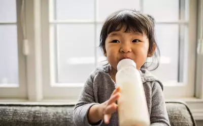 Debunking Toddler Formulas: Why Cow's Milk Reigns Supreme for Your Growing Child