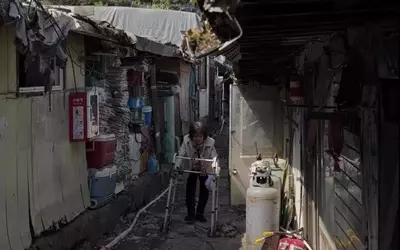 Squatters' Resilience in Seoul's Affluent Gangnam