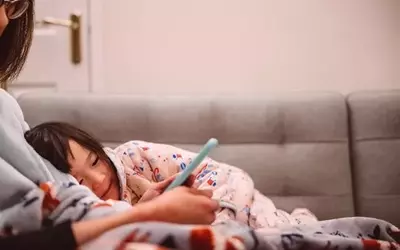 The Peril of AI-Generated Bedtime Stories: Preserving Authentic Parental Connection