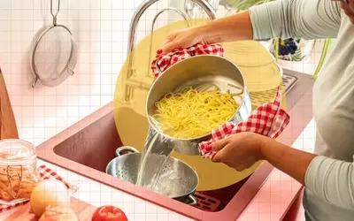 The Great Pasta Debate: To Rinse or Not to Rinse?