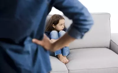 Understanding Authoritarian Parenting: Characteristics, Benefits, Drawbacks, and Alternatives