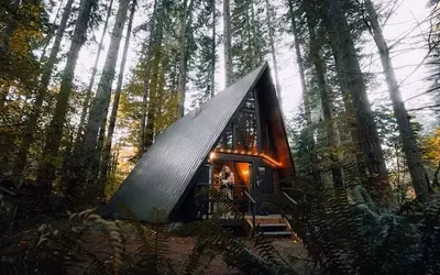 Wells Fargo Raises Price Target for Airbnb, Citing Strong Operating Momentum