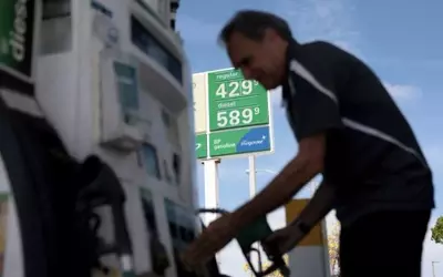 Navigating High Fuel Costs: Strategies for American Drivers
