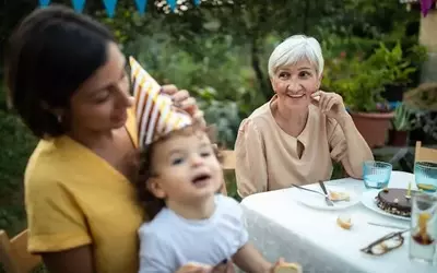 Expert Advice on Responding to Unsolicited Parenting Commentary