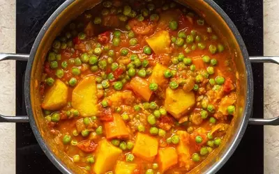 Arakas: A Greek Pea, Potato, and Carrot Stew