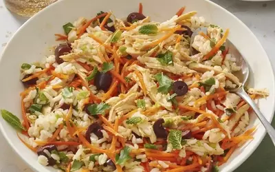 Quick Herbed Chicken Salad: A Wholesome 10-Minute Meal