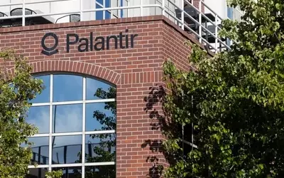 Palantir's AI Dominance: FCF Growth Amidst Software Volatility