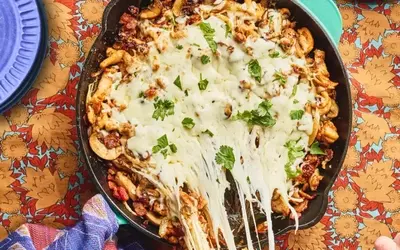 Delectable Chicken Alambre Skillet: A Mexican Culinary Delight