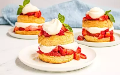 Delightful Strawberry Desserts for Summer