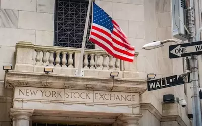 Market Turbulence: Geopolitical Tensions and Economic Indicators Drive Stock Fluctuations