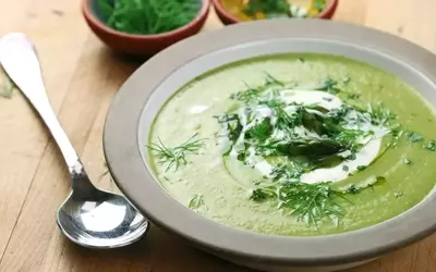Bright and Velvety Asparagus and Tarragon Velouté