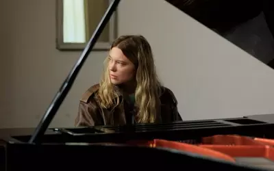 Léa Seydoux Faces Unsettling Truths in Cannes Film 'Gentle Monster' Clip