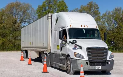 🚛 𝐀𝐦𝐚𝐳𝐨𝐧 𝐋𝐨𝐜𝐚𝐥 𝐂𝐃𝐋 𝟔-𝐖𝐞𝐞𝐤 𝐏𝐚𝐢𝐝 𝐓𝐫𝐚𝐢𝐧𝐢𝐧𝐠: 𝐋𝐞𝐚𝐫𝐧 𝐚𝐧𝐝 𝐄𝐚𝐫𝐧 + 𝐉𝐨𝐛 𝐏𝐥𝐚𝐜𝐞𝐦𝐞𝐧𝐭