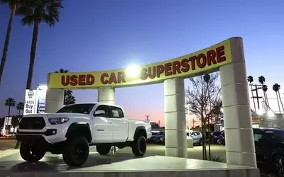 Navigating Car Financing: Dealership vs. Bank Loans