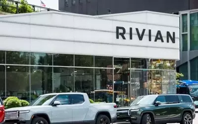 Illinois Governor Praises Rivian R2 Production, Expresses Intent to Purchase