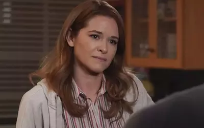 Sarah Drew Credits Father's 'Aggressive Gratitude' for Overcoming Panic Attacks