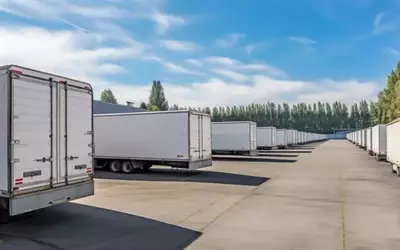 U-Haul's Self-Storage Segment Drives Strong Valuation, Outperforming Market Trends