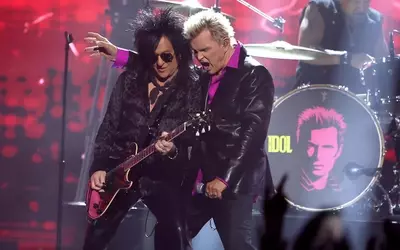 Billy Idol Honored at AMAs with Lifetime Achievement Award and Electrifying Performance