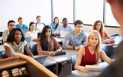 English Classes & Courses: Learning Methods, Levels, and What to Expect
