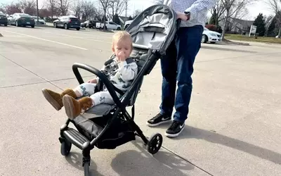 Choosing the Best Travel Stroller: A Comprehensive Guide