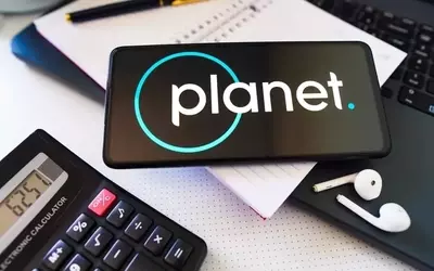 Planet Labs Stock Performance Amidst Earnings and SpaceX IPO Anticipation