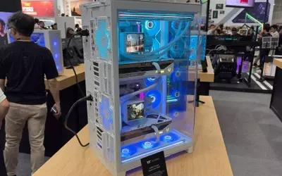 Thermaltake's Capo X Case: Dual PCs in One Tower for Gamers and Streamers