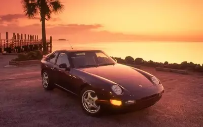Porsche 968: A Detailed Look at a 90s Sports Car Icon