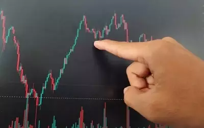 Five Key Stocks Drawing Investor Attention: Broadcom, CrowdStrike, Xos, Navitas Semiconductor, and Five Below