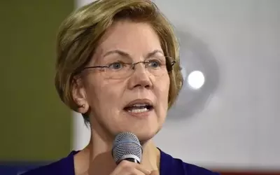 Senator Warren Questions Trump's Stock Trades, Citing 'Absurd Level of Corruption'