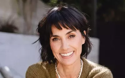 Constance Zimmer Reflects on 'Love Story' Role, Personal Grief, and the Need for More Mature Female Narratives in Hollywood
