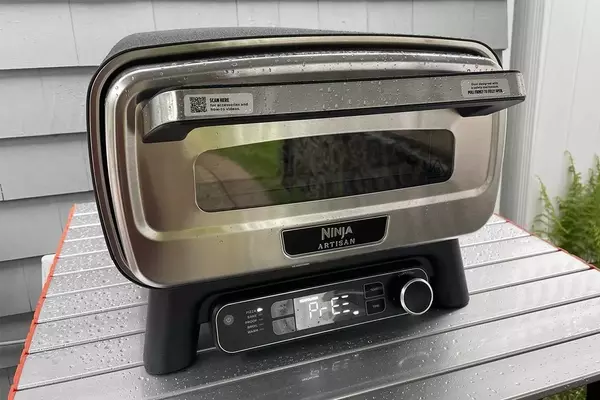 Mastering Outdoor Pizza: A Comprehensive Review of the Ninja Artisan Electric Pizza Oven