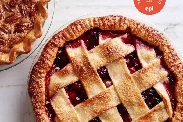 Crafting the Perfect Lattice Apple Pie: A Culinary Guide