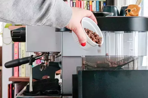 The Science of Coffee Flavor Evolution