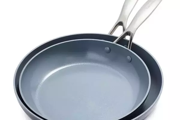 The Ultimate Guide to Nonstick Pans: Top Picks and Alternatives for Every Kitchen