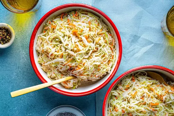 Elevating Coleslaw: A Tangy Apple and Creamy Dressing Reinvention