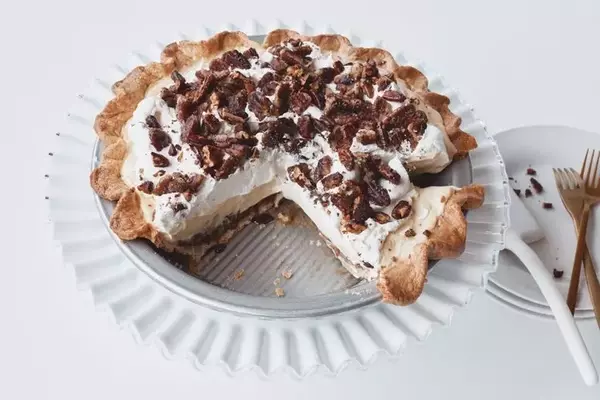 The Sweet Story of a Midwestern Pecan Cream Pie