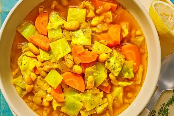 Revitalizing Turmeric Cabbage White Bean Soup: A Quick and Healthy Meal