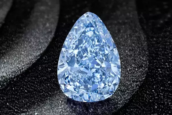 Bonhams' New York Jewels Sale Features Rare Blue Diamond and Other Exquisite Gems