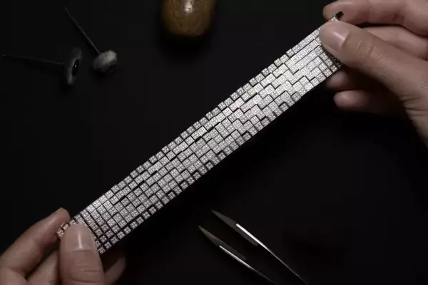 Chopard's Ice Cube Collection: A Masterpiece of Modern High Jewelry