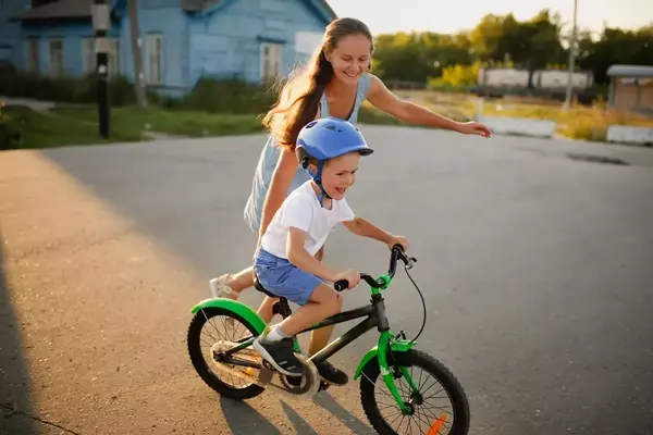 Understanding the 'Dandelion Child' Archetype: Traits, Challenges, and Support Strategies