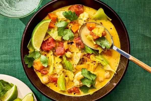 Flavorful Cabbage Soup with Coconut Milk and Chickpeas