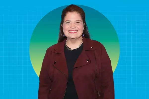 Celebrity Chef Alex Guarnaschelli's Simple 3-Ingredient Salad Dressing Recipe