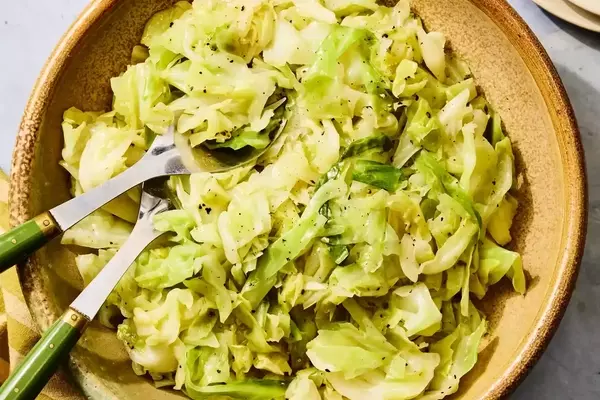 Buttery Irish Cabbage: A Simple, Flavorful Side Dish